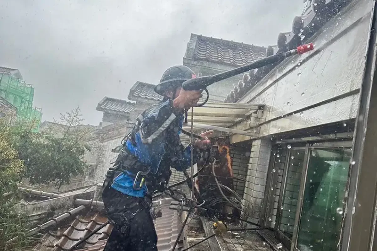 良匠企業社-外牆防水-屋頂防水-蜘蛛人清洗-外牆磁磚修補_projects_施工實錄_04